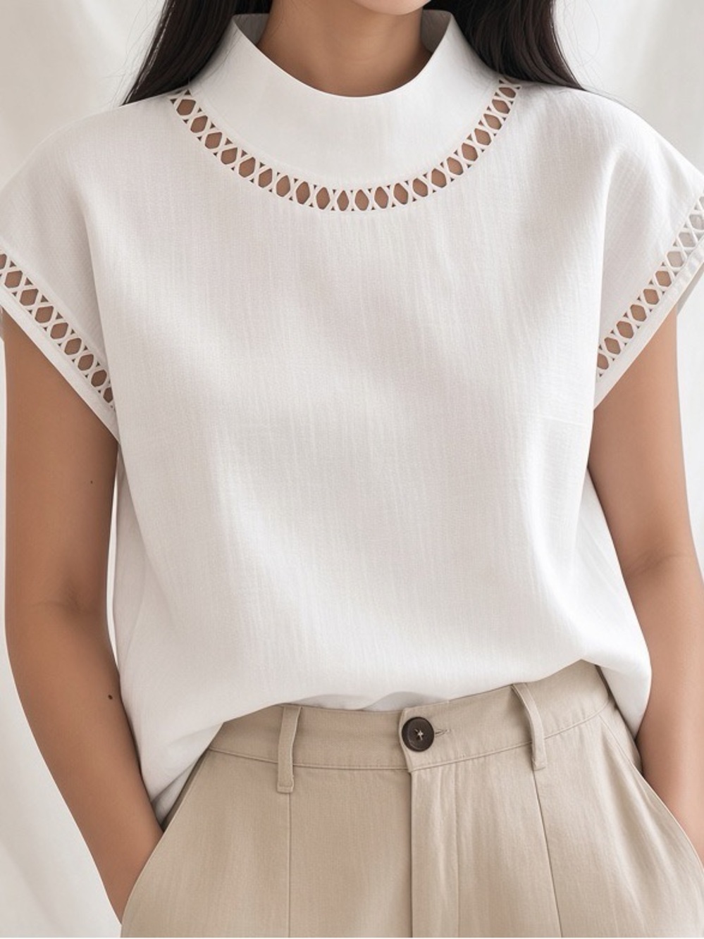 Off white top Medium